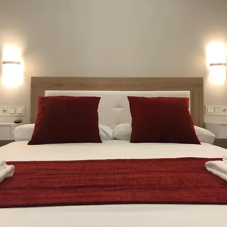 Pinar Centro, 3*